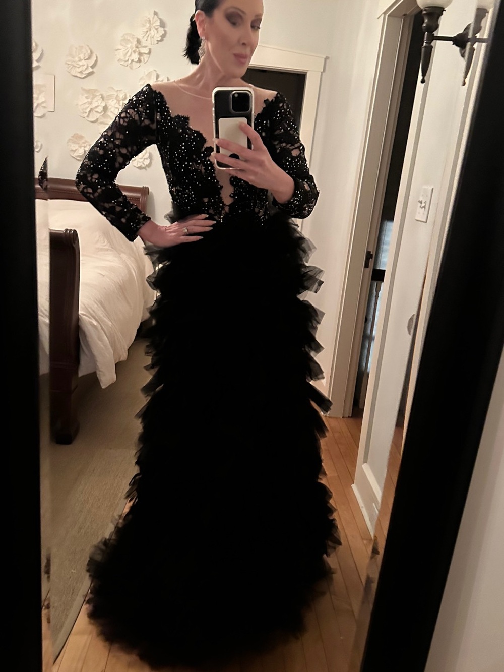 Elegant Black Long-Sleeve Ruffled Tulle Evening Gown